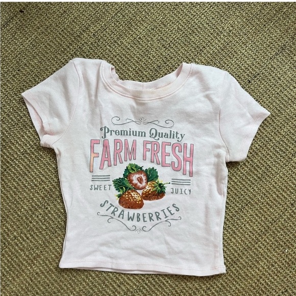 FULL TILT Fresh Strawberries Womens Baby Tee" from Tillys pink size L - Picture 9 of 9